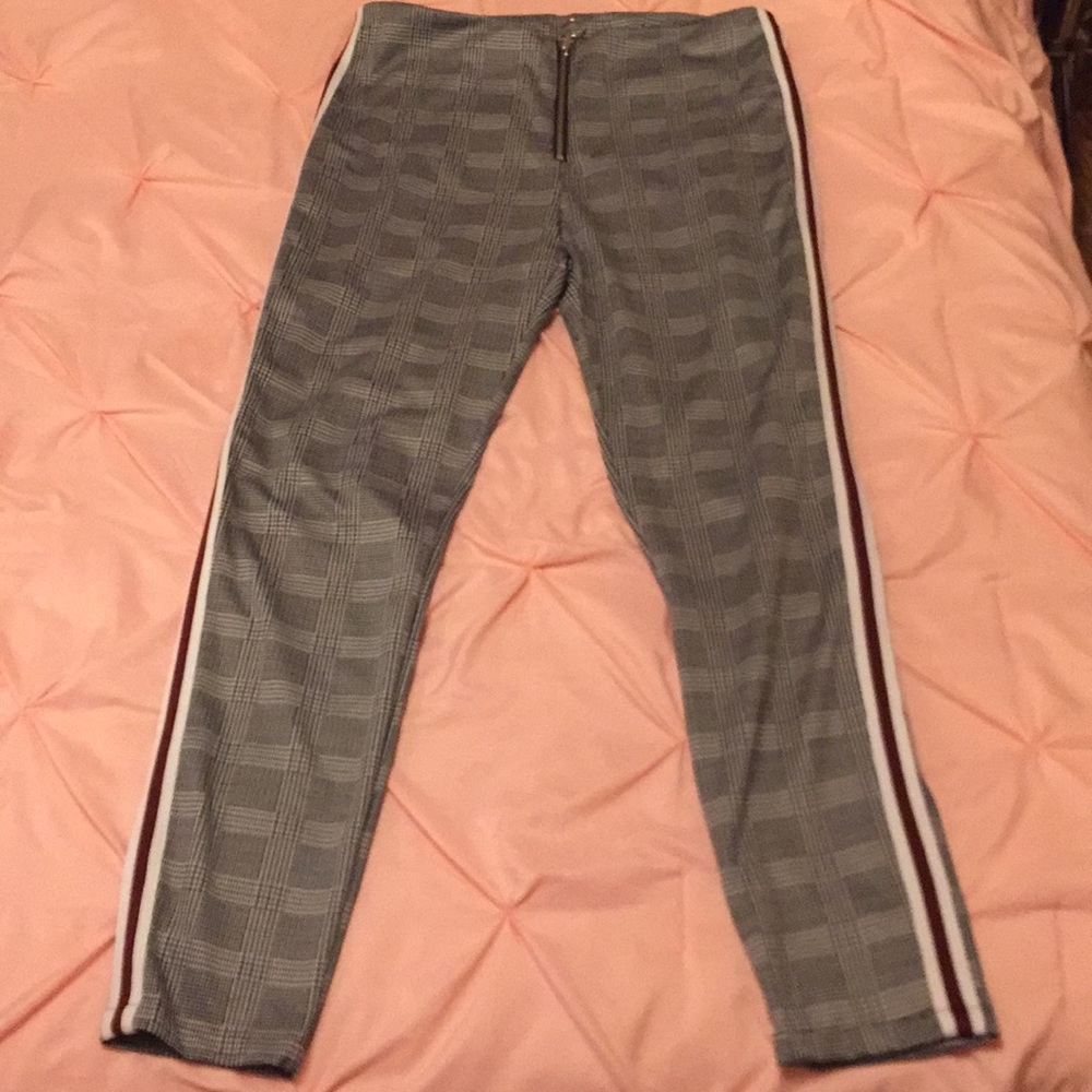Guess Plaid leggings with Stripes